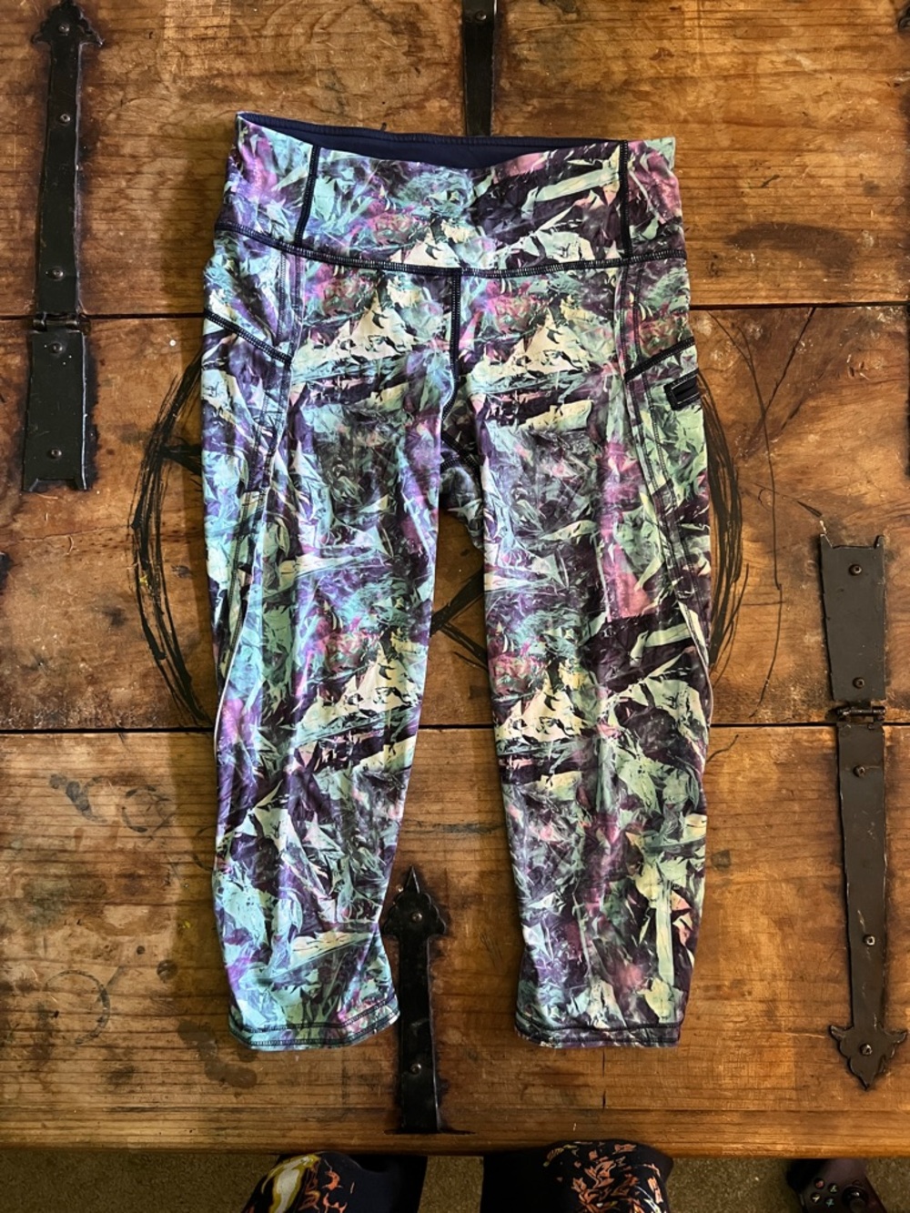lululemon athletica Purple Teal Abstract Cropped Leggings